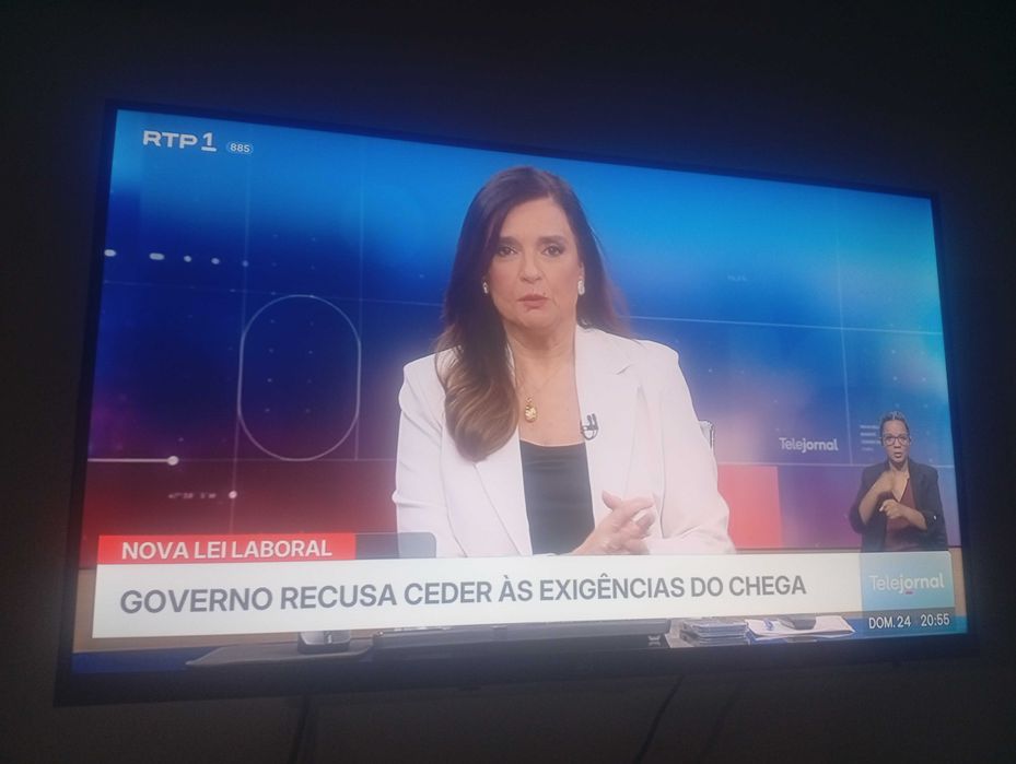 Smart TV quase nova tem um mês