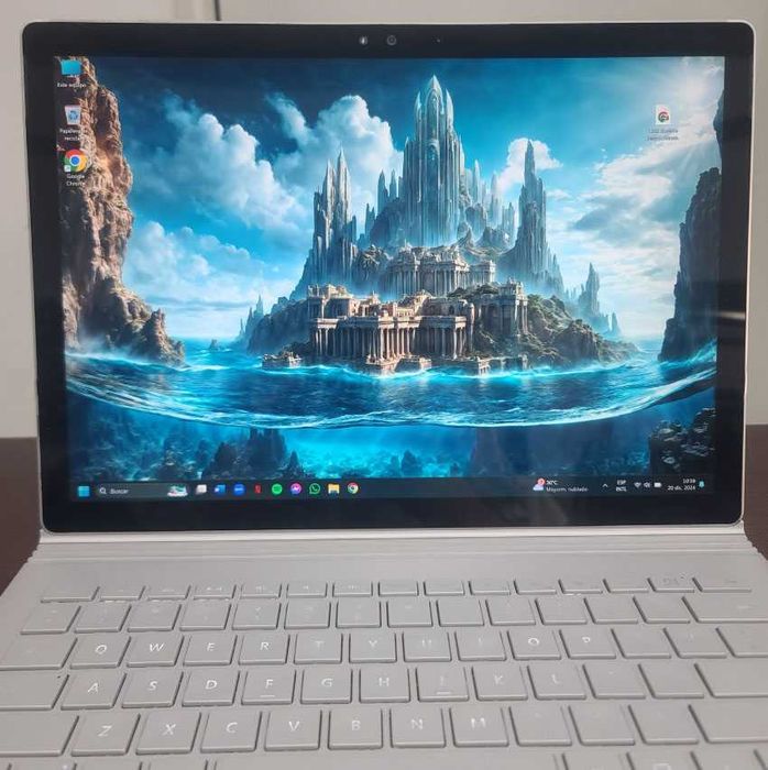 Microsoft Surface Book 2 i7 / 8GB RAM / SSD 250GB / GPU 1GB / 7 godzin pracy na baterii