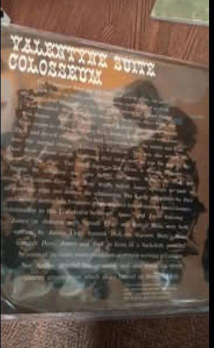 Capa com ligeiro desgaste 
Disco bom estado 

Colosseum
Valentine Suite 
Capa e disco bom estado

Steppewol 
Greatest Hits 
Capas e discos bom estado