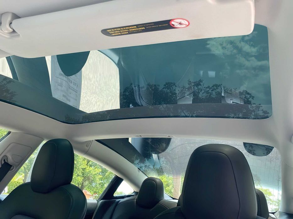 Tesla Model 3      2020