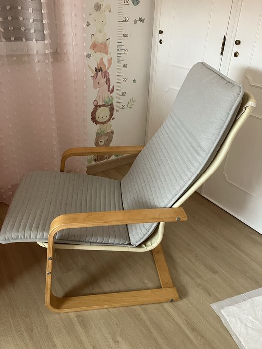 Cadeira de baloiço - Poltrona ikea - nova custa 70€