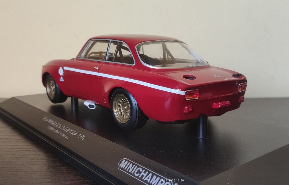 Alfa Romeo GTA 1300 Junior rok 1971 Minichamps 1/600 sztuk