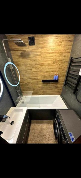 3 кімнатна квартира 77 м2 по вулиці Писаржевського.