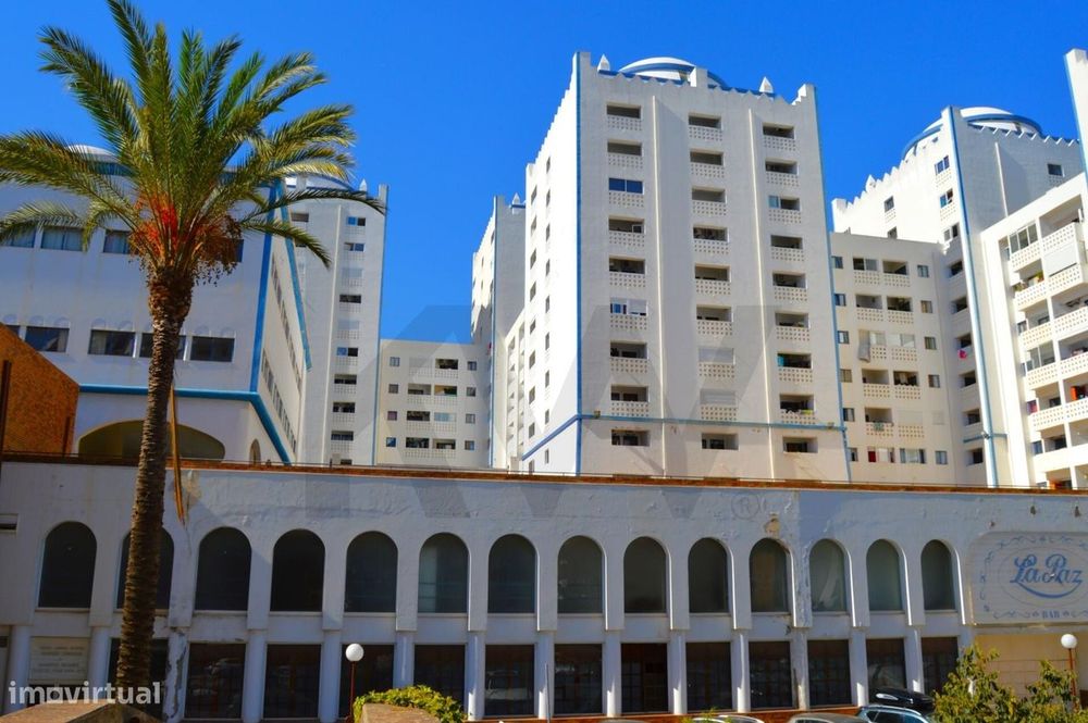 Apartamento T1 Mobilado e Equipado no Clube Praia da Rocha, a 300m do