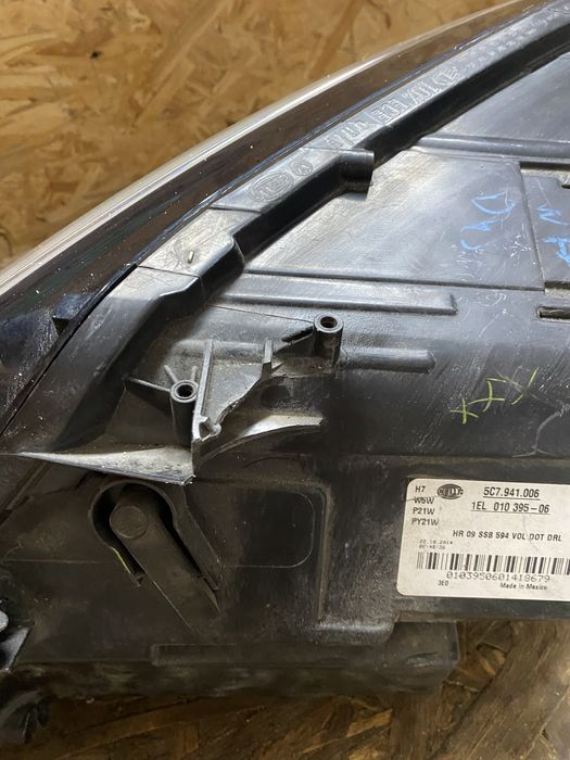 Фара Volkswagen Jetta 6