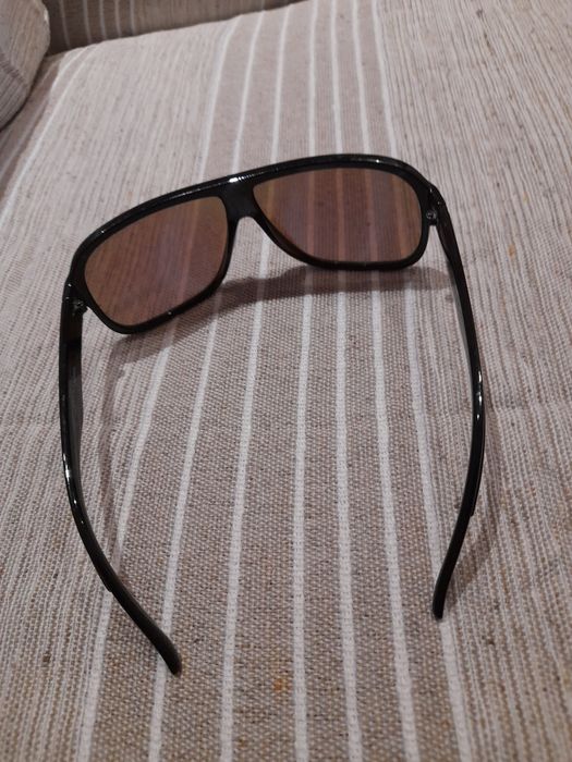 Óculos para o sol novos ,modelo novo