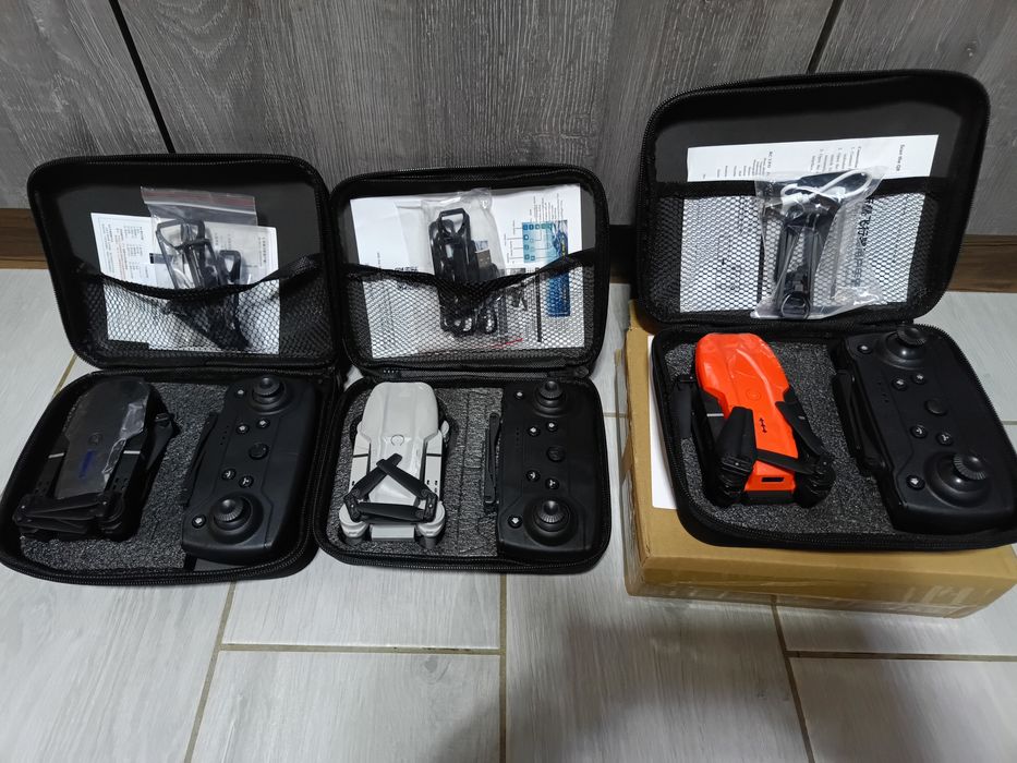 Дрон е99/88 про з кейсом