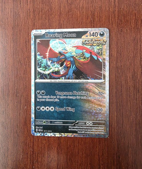 4 Cartas Pokémon Foil - Hydreigon, Miraidon, Roaring Moon e Pikachu