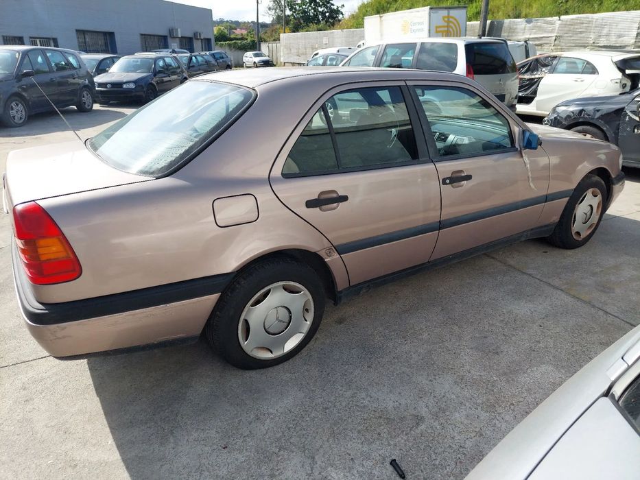Para peças MERCEDES-BENZ Classe C (W202)
