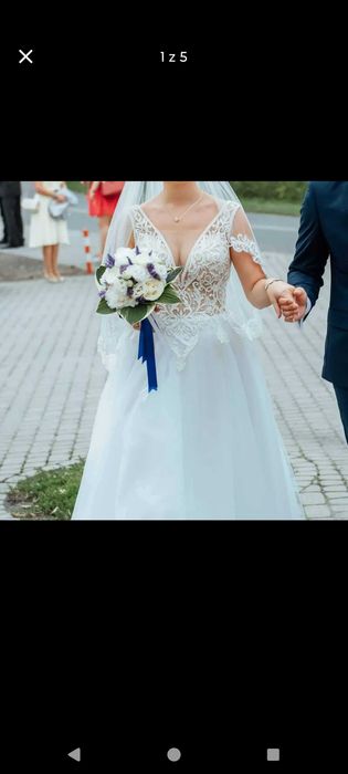 Śliczna suknia ślubna