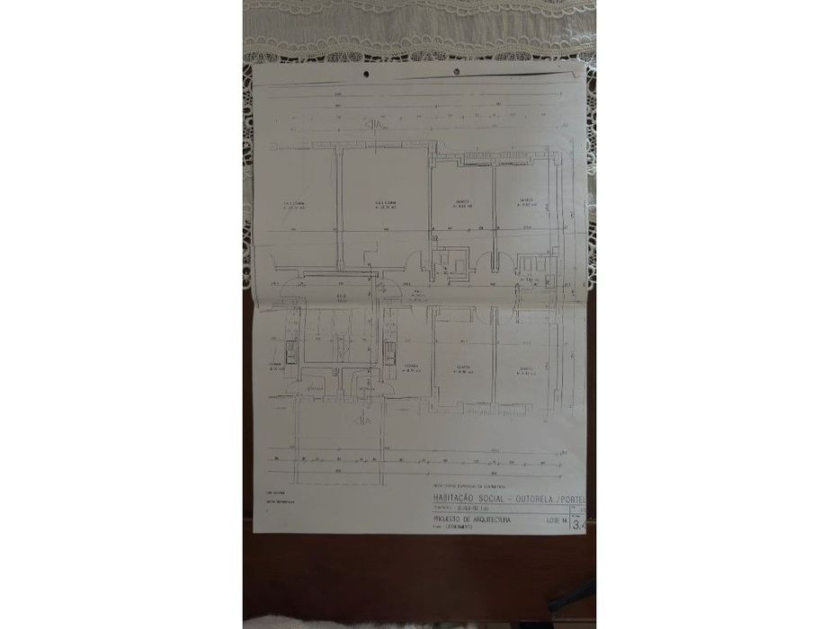 Apartamento T4 em Carnaxide com Vista para Monsanto.