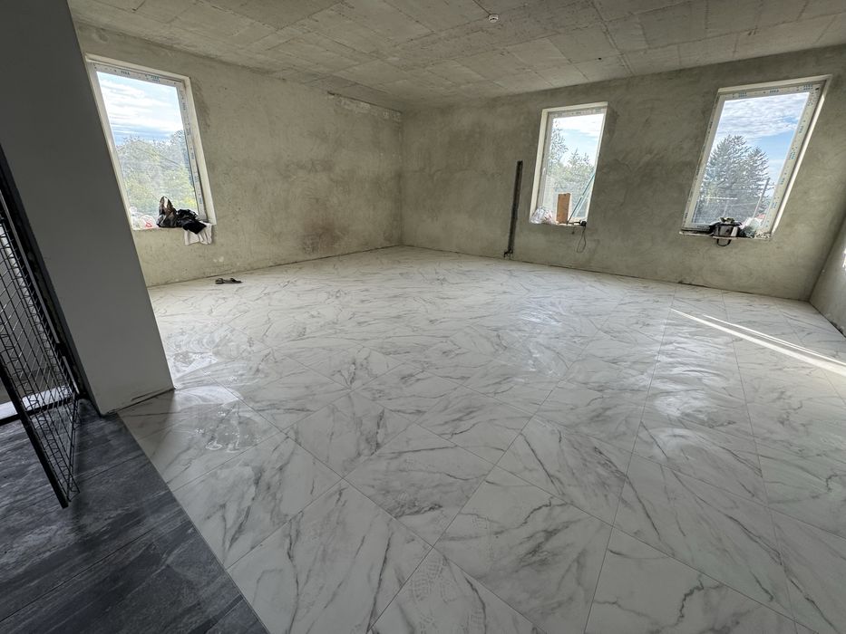 Оренда тераси Пустомити Грушевського 6 (площа 380 м2)