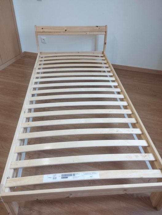 Cama de madeira 90X200