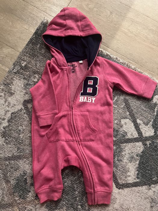 Ромпер, комбінезончик на легкому флісі.По типу gap. Розміром 62.