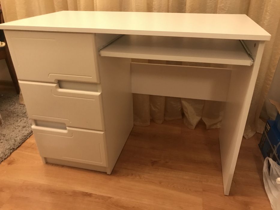 Biurko komputerowe z szufladami , białe bdb stan