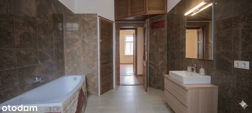 81,79 m² | Centrum Żyrardowa | 200 m PKP I Balkon | Kominek