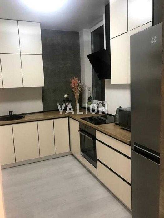 Продаж 2к квартири вул. Освіти 16, Солом'янський район