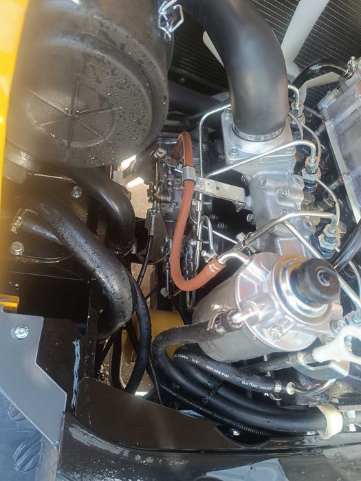 Empilhador 2.5 ton Mitsubishi triplex 4.50 cabine total