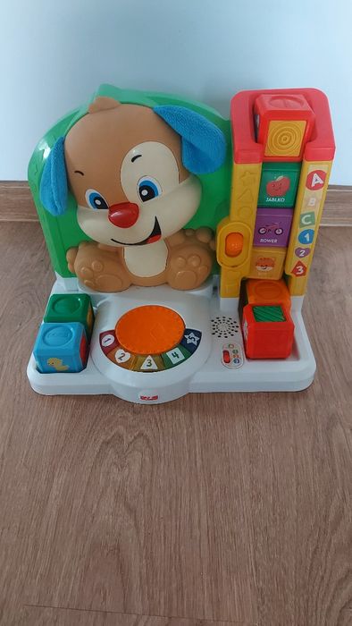 Fisher price stacja szczeniaczka
