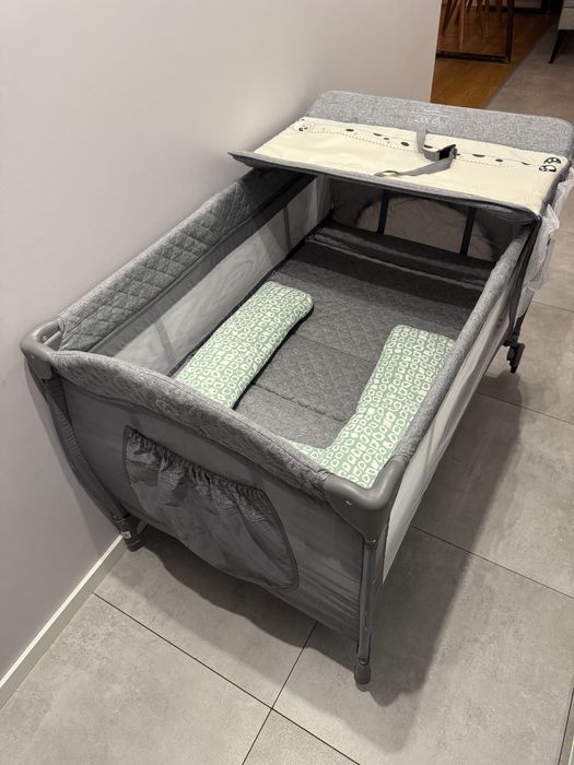 Lóżeczko turystyczne, składane, rożek, przewijak, mositiera, jak NOWY