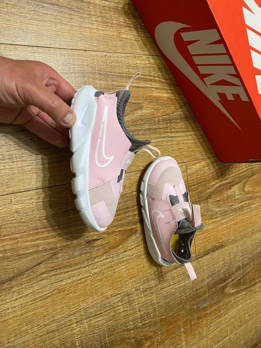 Кросівки дитячі на дівчинку кроссовки детские Nike оригинал р.26