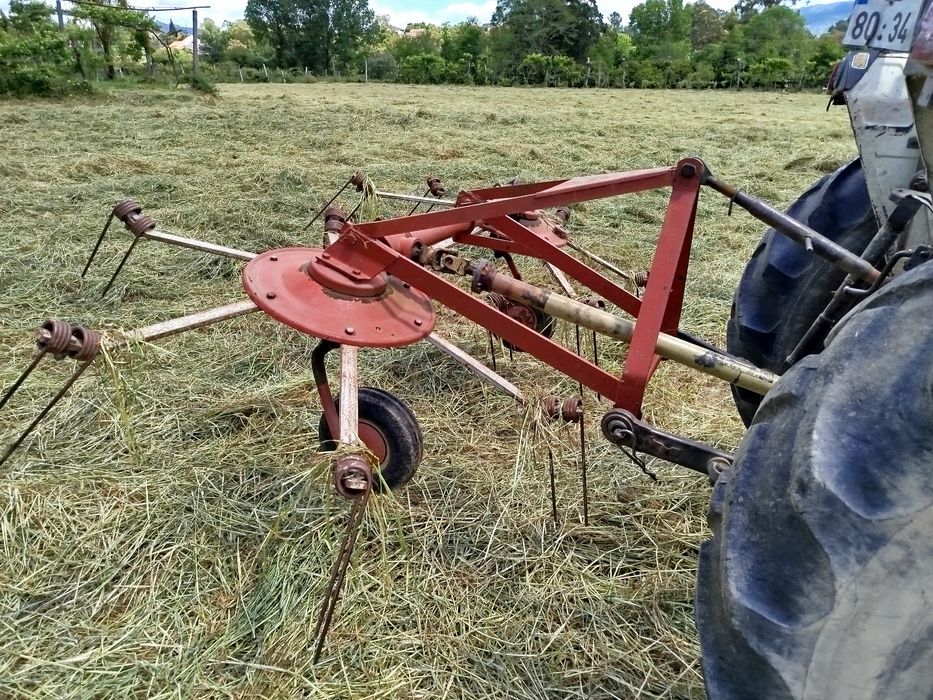 Vira Feno Kuhn 2,40mt