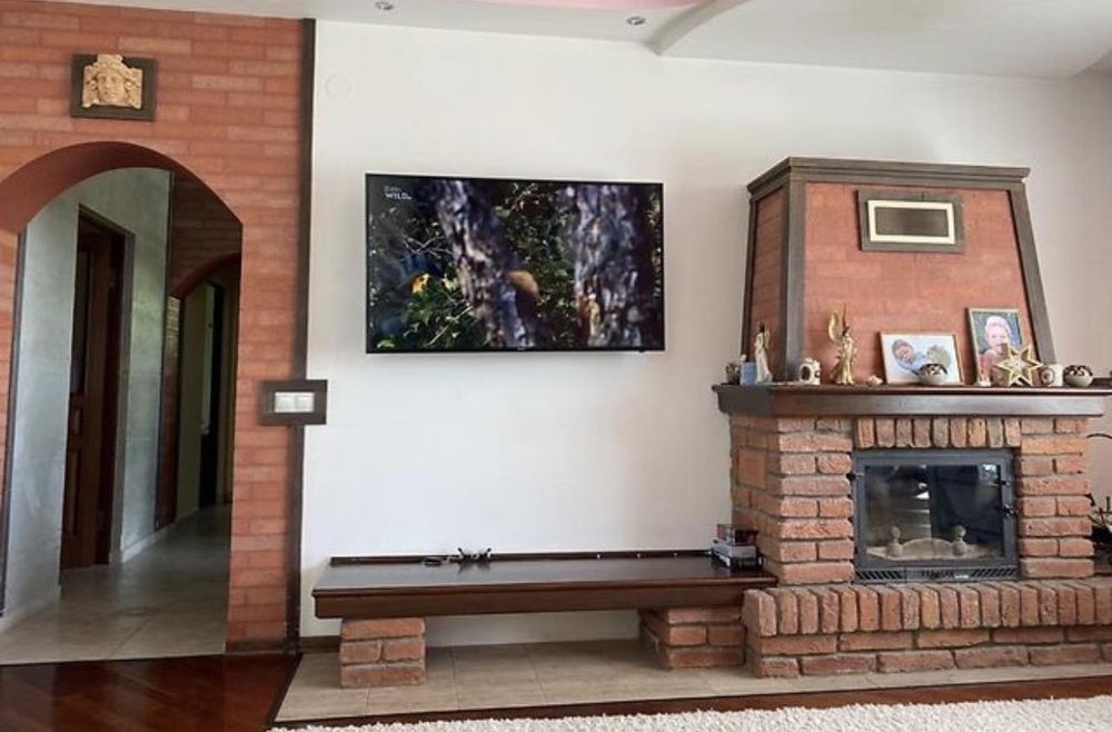 Продається просторий двоповерховий будинок у селі Ярок — ідеальне поєд