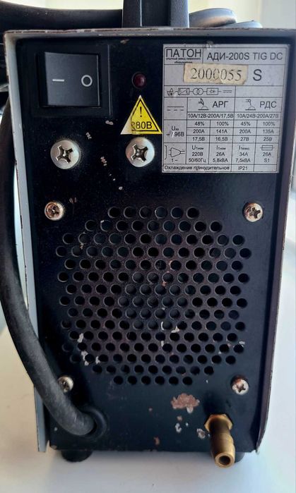сварочний інвертор ПАТОН АДИ-200S TIG DC
