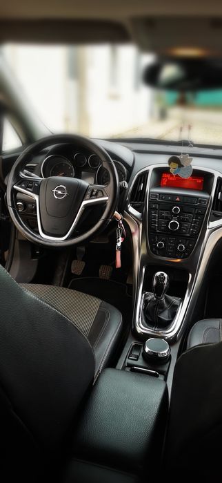 Opel Astra J 1.7 CDTI 125cv – Económico, Fiável e Confortável