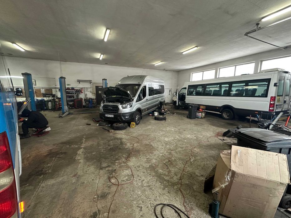 FIRMA AUTOBUSOWA wraz z kontraktami, Hala warsztatową i placem