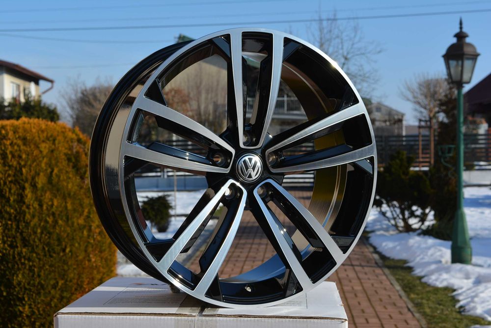 Felgi 19" 8J ET45 Volkswagen Golf Passat CC T-Rock ID Nowe #512
