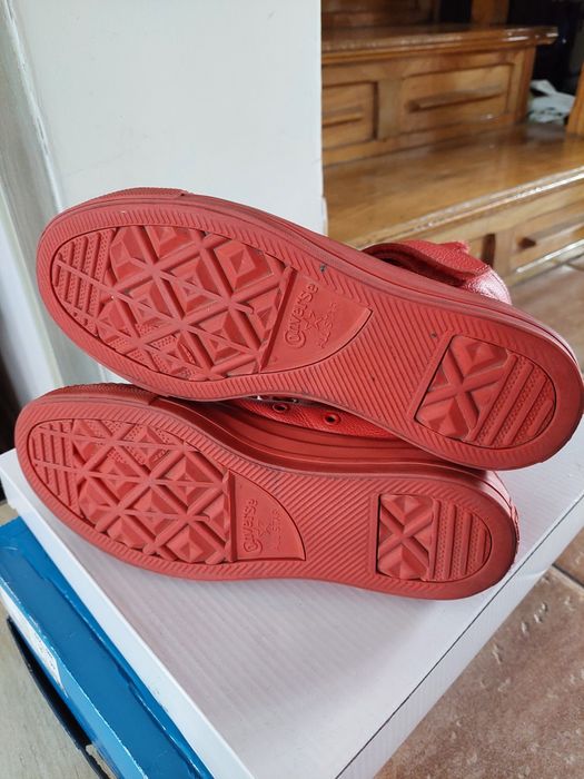 Trampki  skórzane Converse 37.5