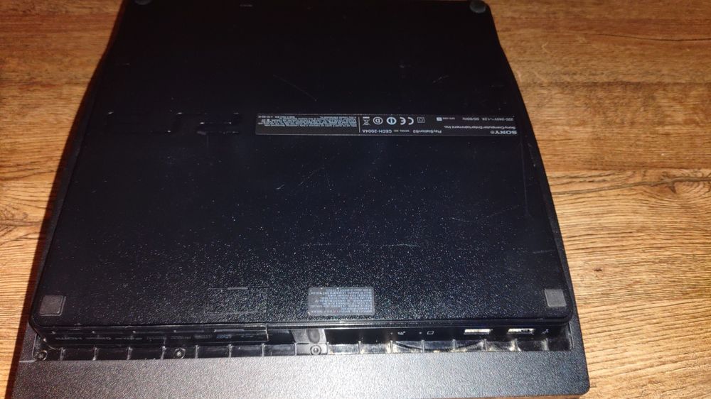 Konsola PlayStation 3 CECH-2004A 120Gb slim plomba zadbana sonka