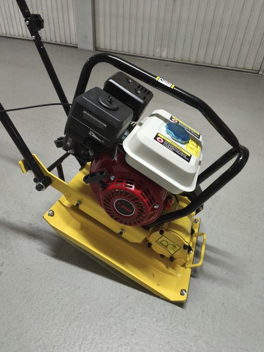 Placa compactadora Vibratória 65kg motor 7.0CV