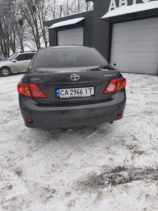 Продам TOYOTA Corolla
