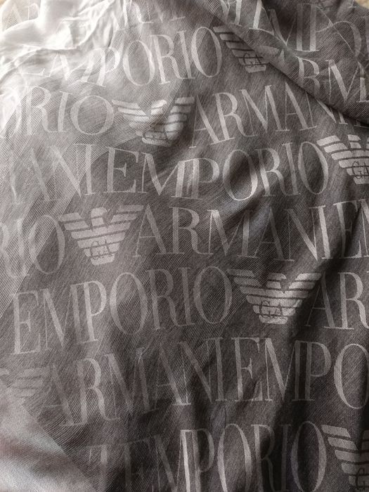 Elegancki szal / chusta Armaniego