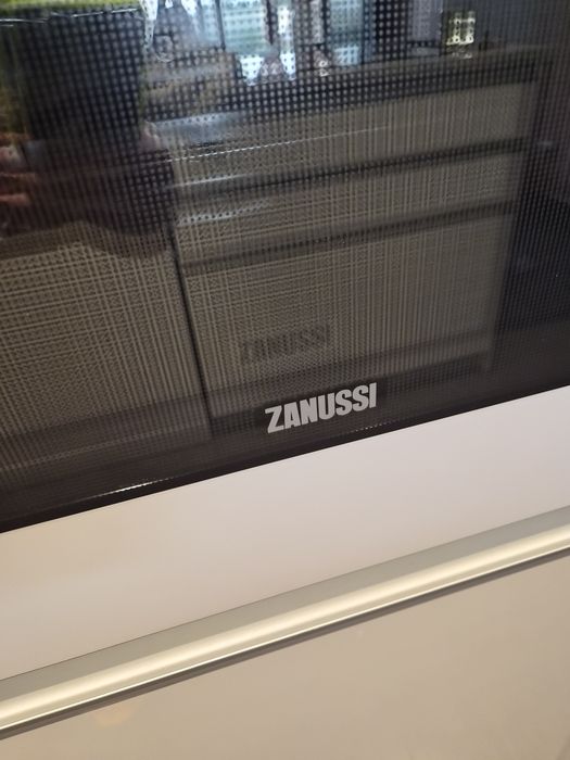 Forno de encastre Zanussi ZOB10401WK Branco