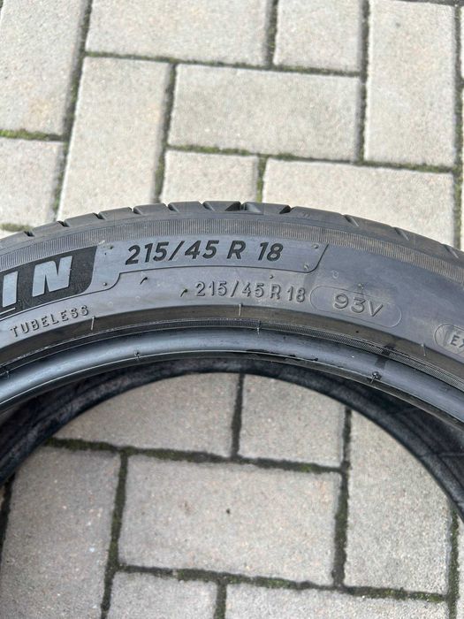 Шини 215/45 R18 93V Michelin e.Primacy