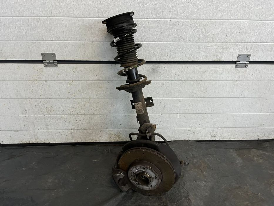 VW Volkswagen Polo 2G McPherson amortyzator sprężyna kopyto lewy przód 2Q0413031BT 5WA412331A