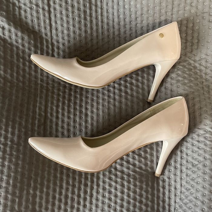 beżowe szpilki rozmiar 40