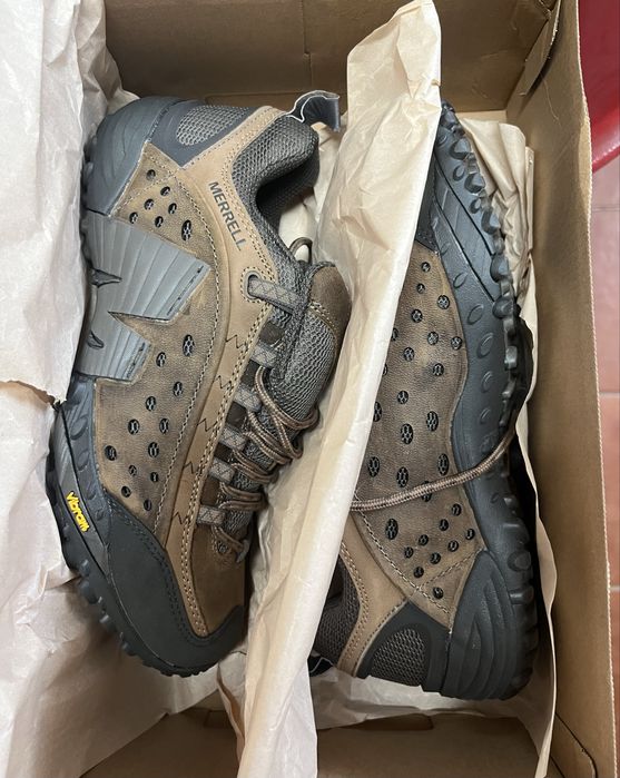 Tenis Merrell novos