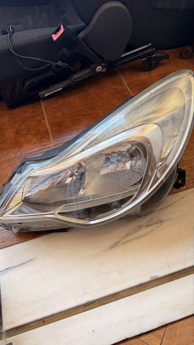 Faróis/Óticas  Opel Corsa D
