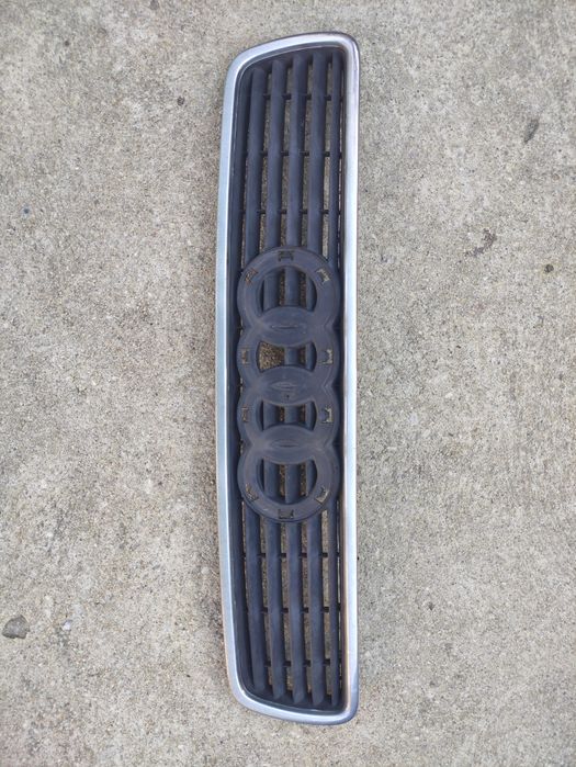 Grelha do capot Audi A4 B5