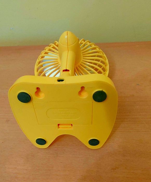 Wentylator, wiatrak biurkowy Boss Classic na 2 baterie AA