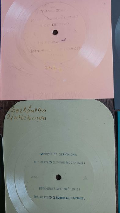 10 pocztówek dźwiękowych PRL-lata 60/70 m.innymi Led Zeppelin, Beatles