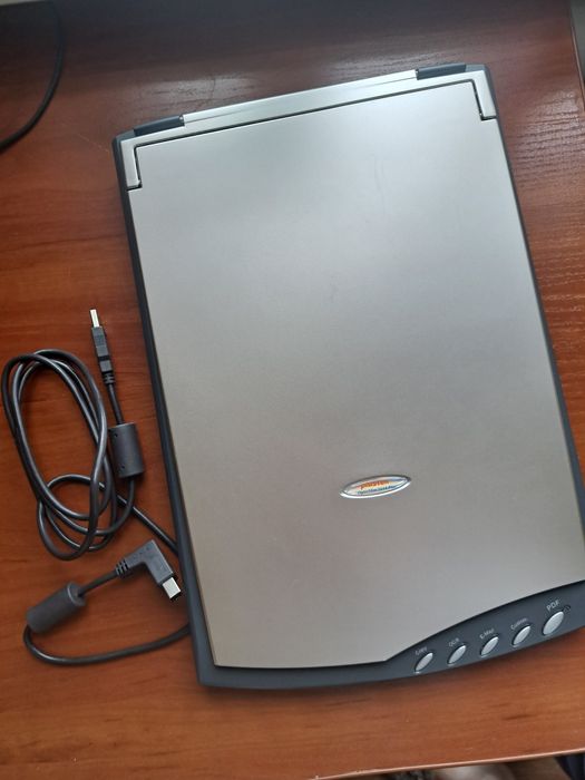 Планшетний сканер Plustek