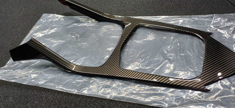 Consola central em Fibra de  Carbono para BMW Série 1 e Série 2