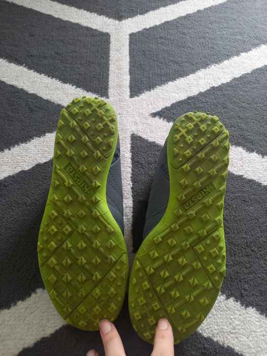 Buty do piłki nożnej turfy kipsta rozmiar 30