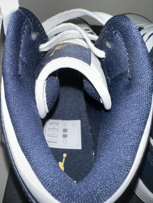 Air Jordan 1 Mid Metallic Gold Obsidian