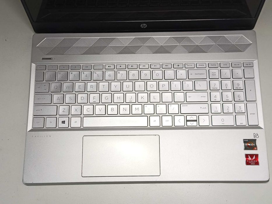 HP Pavilion 15 Ryzen 5 3500U, 8Gb, 256Gb, Radeon Vega 8, 15.6" FHD IPS